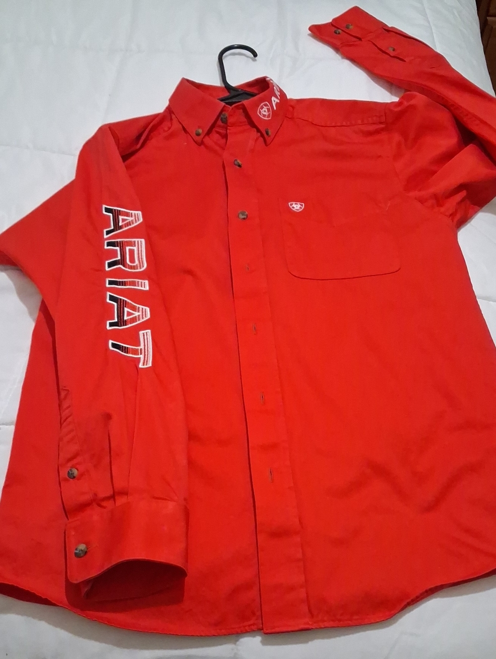 Ariat Men’s Red Long-Sleeve Button-Down Shirt Xs